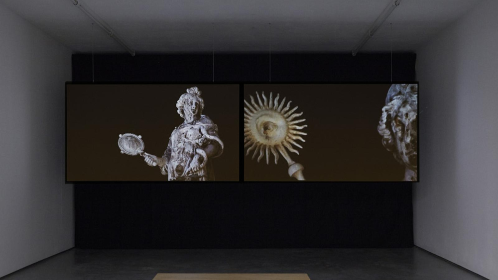 Justice / Prudence, installation view at tegenboschvanvreden, Amsterdam